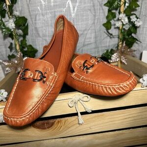 Donald Pliner rust orange color Loafers, EUC VIKY Size 10